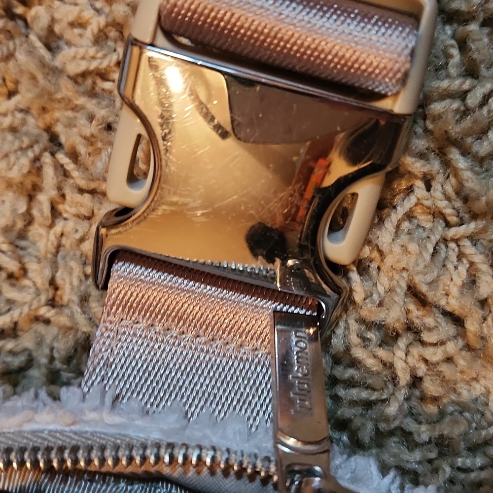 Lululemon Athletica Tan Sherpa Belt Bag - Picture 5 of 11